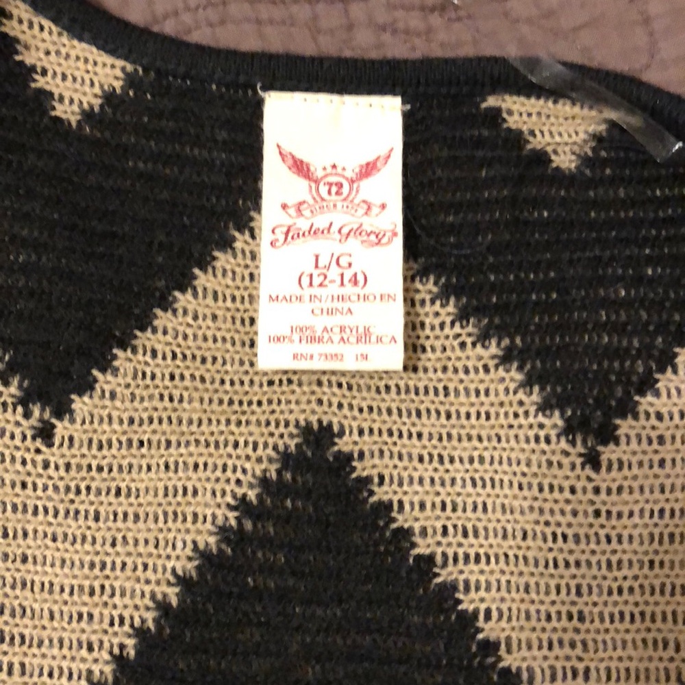 Poncho - Picture 2 of 4